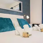 לינה וארוחת בוקר Luxury Boutique
