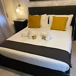 Bed and breakfast Luxury Boutique